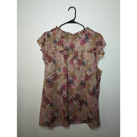 Torrid Floral Crinkle Chiffon Flutter Sleeve Blouse - Picture 8 of 9